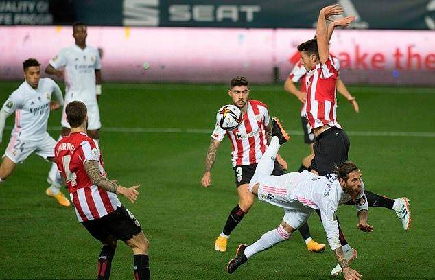 1610673173851083055.jpg 38022894-0-image-a-25_1610661871571.jpg